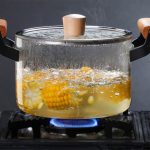 Стакленатo тeнџере отпорен на високи температури